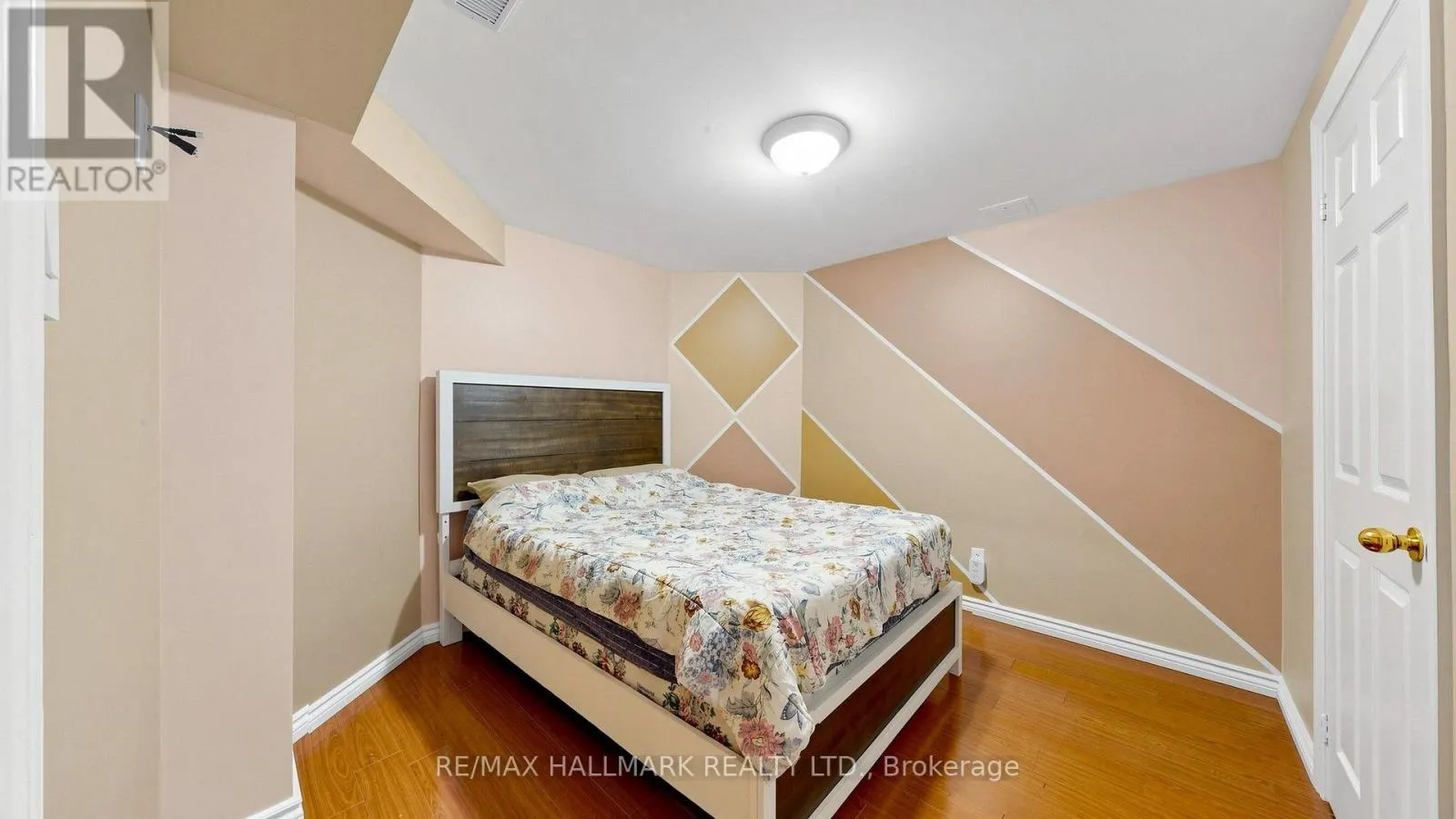 336 ST JOAN OF ARC AVENUE