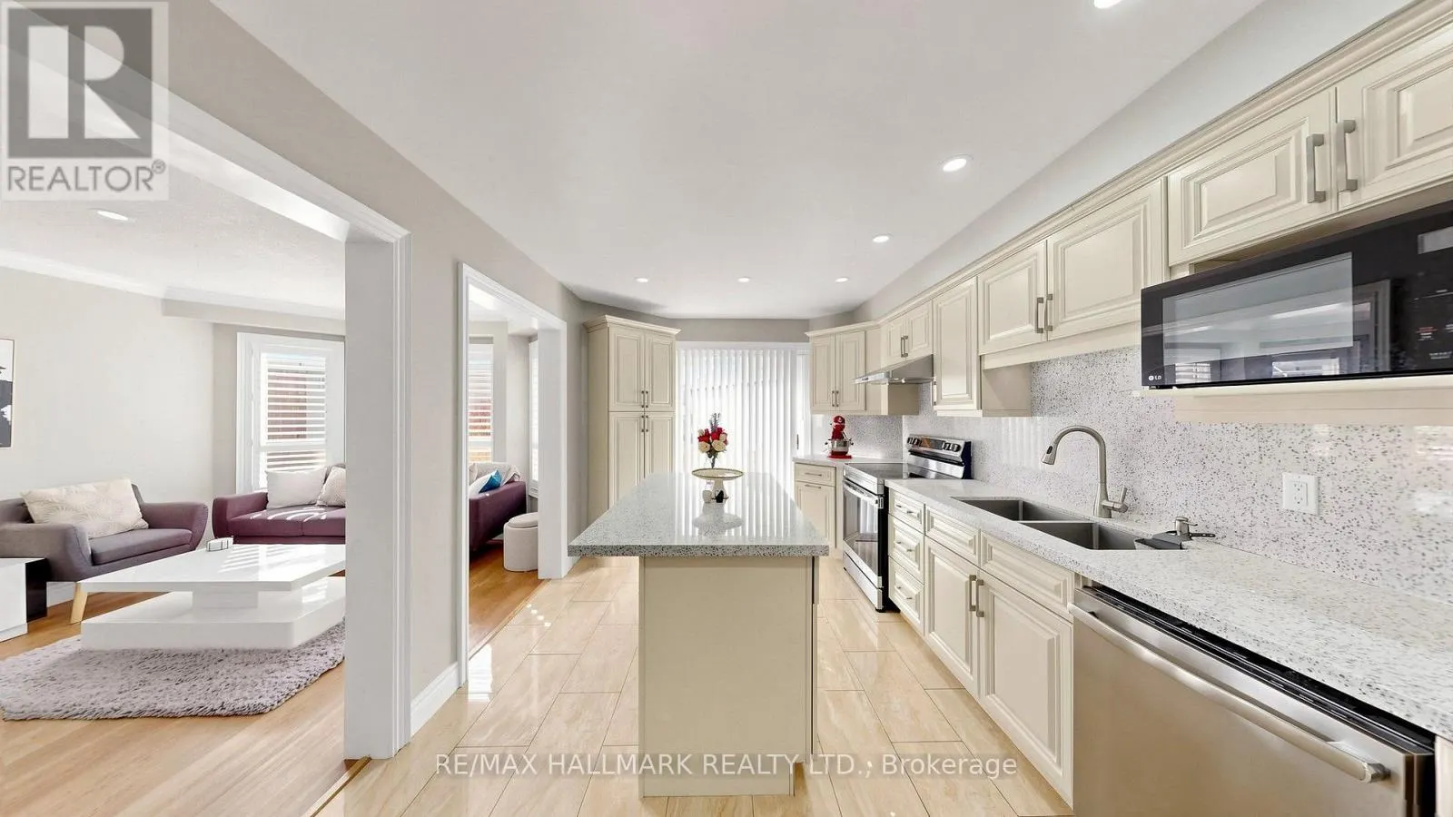 336 ST JOAN OF ARC AVENUE
