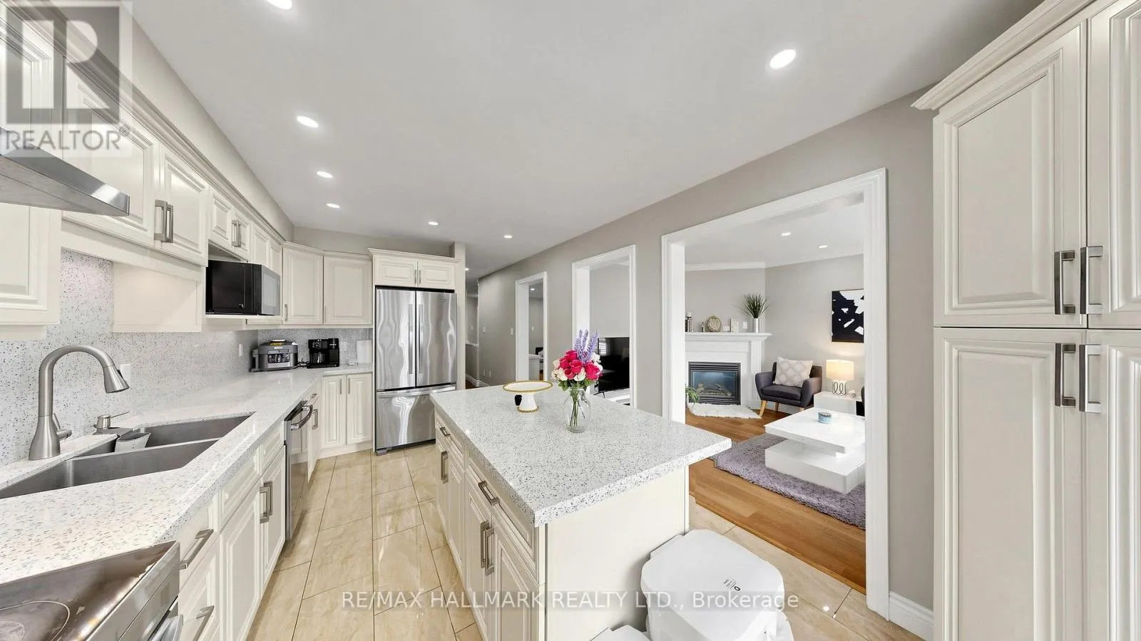 336 ST JOAN OF ARC AVENUE