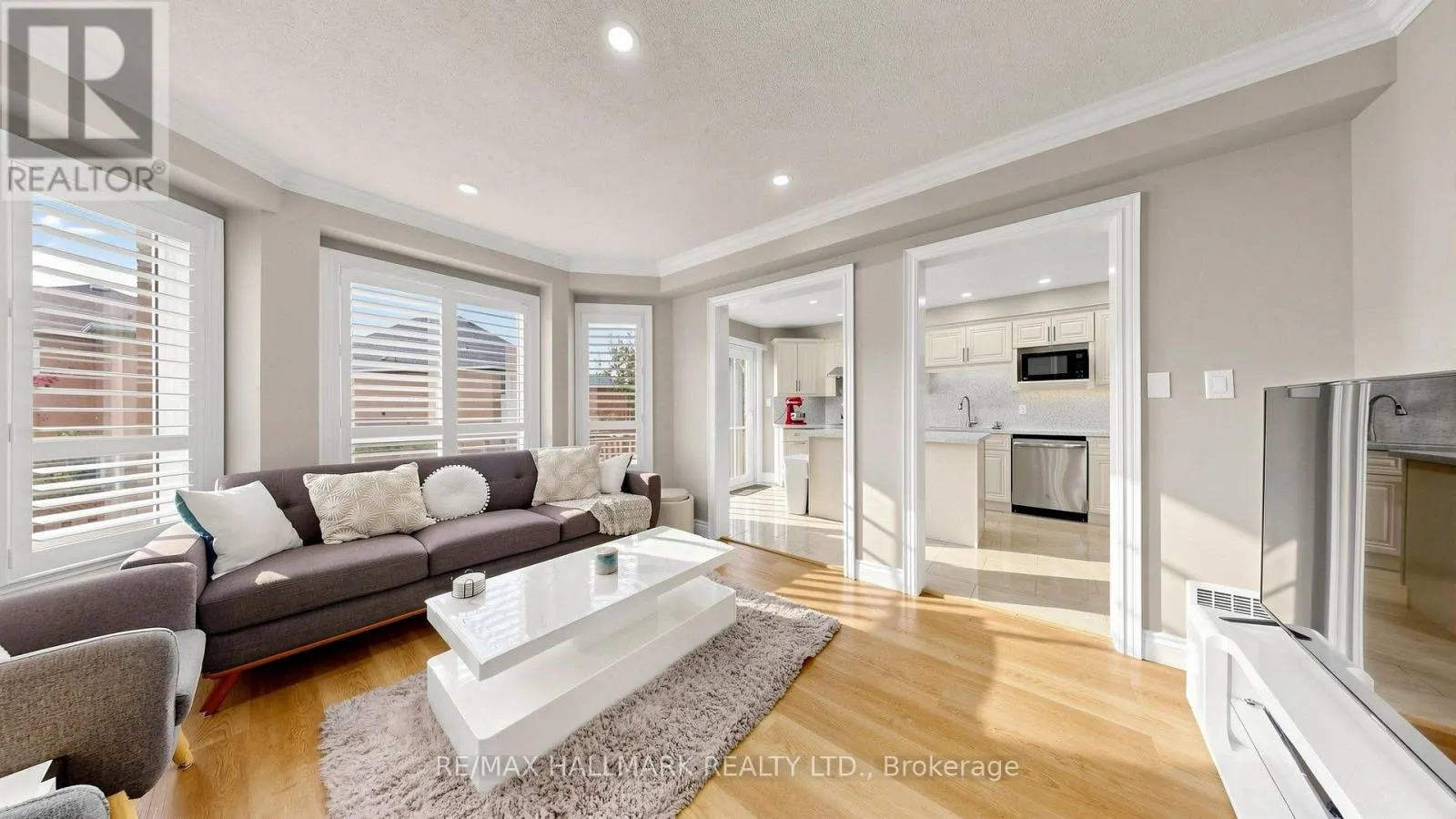 336 ST JOAN OF ARC AVENUE