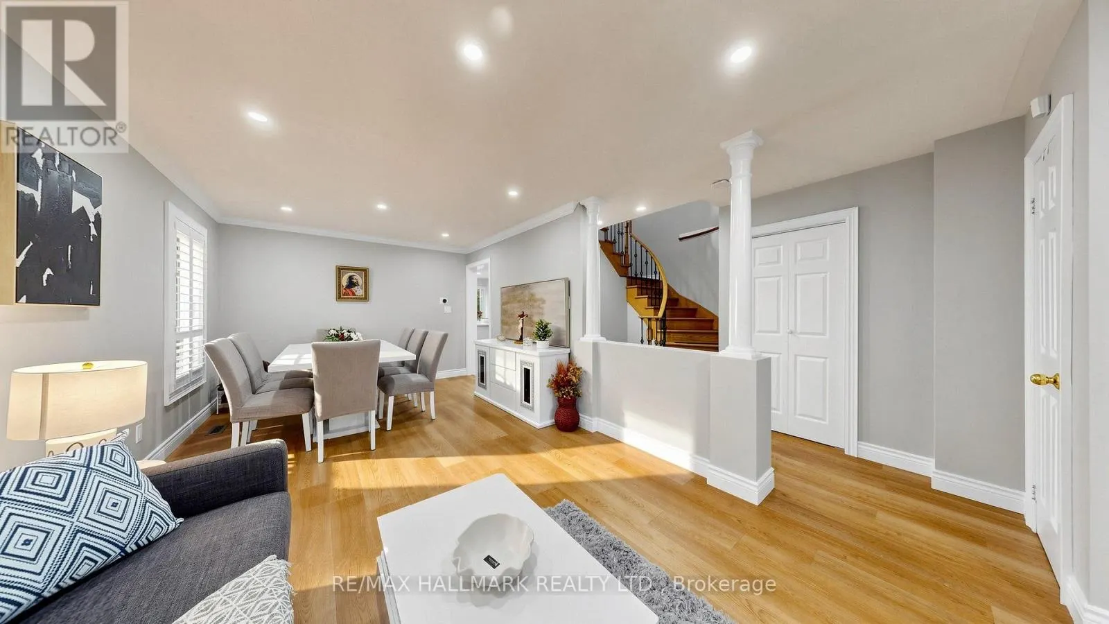 336 ST JOAN OF ARC AVENUE
