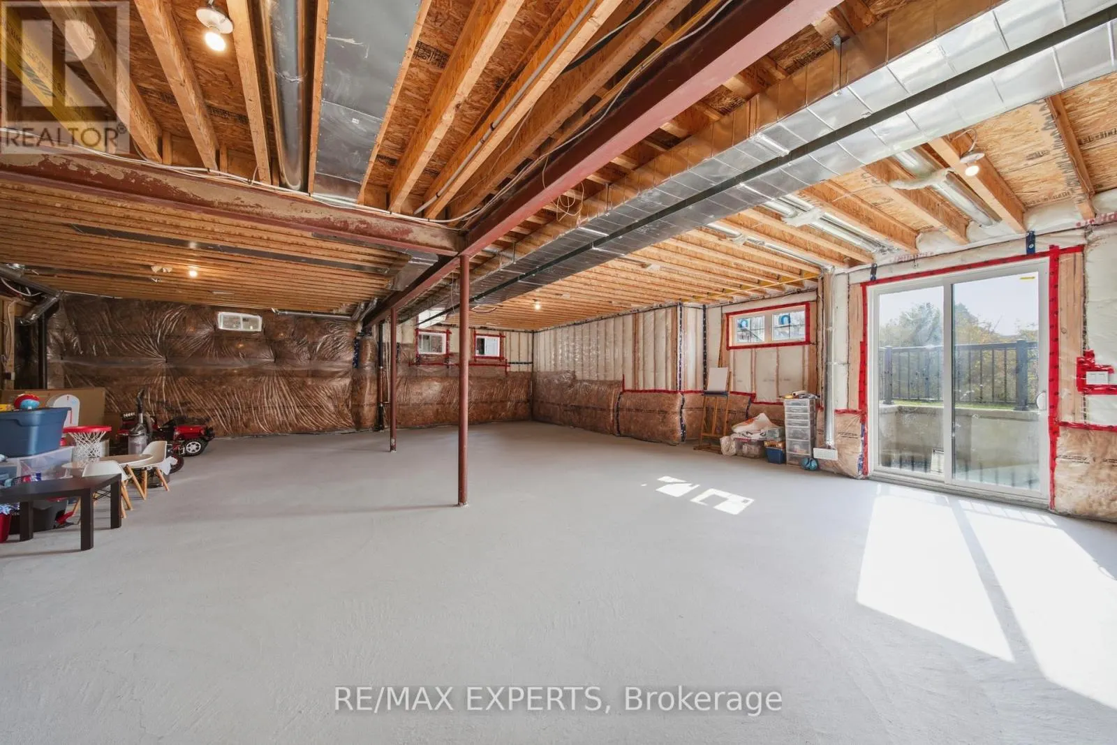 211 STORMONT TRAIL
