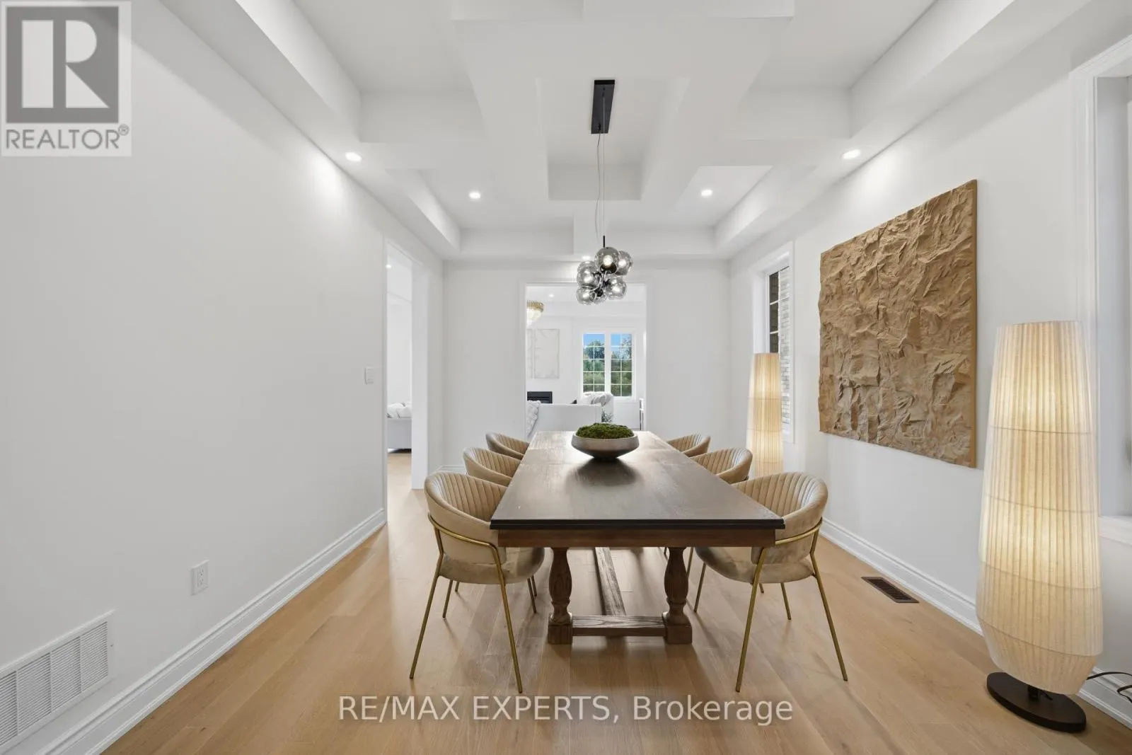 211 STORMONT TRAIL