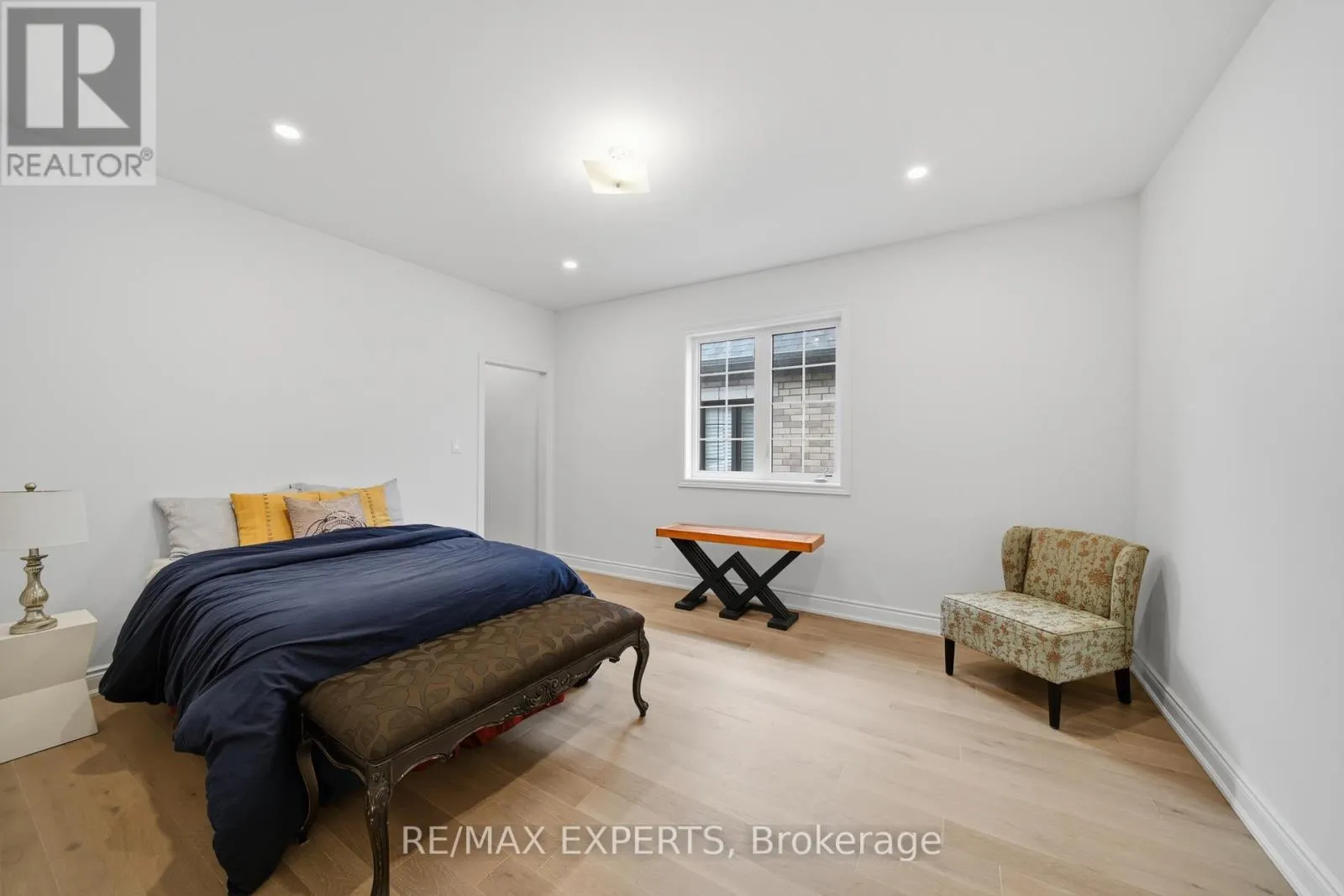 211 STORMONT TRAIL