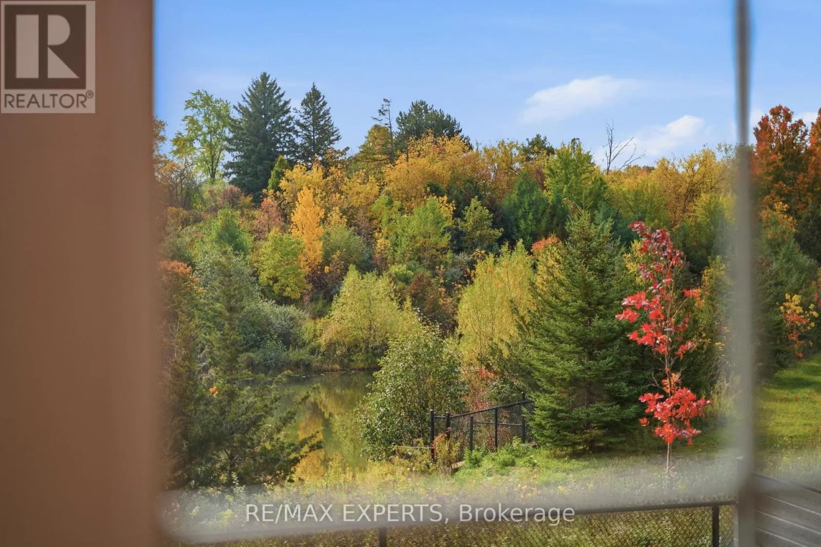211 STORMONT TRAIL