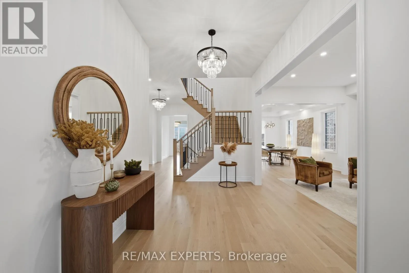 211 STORMONT TRAIL