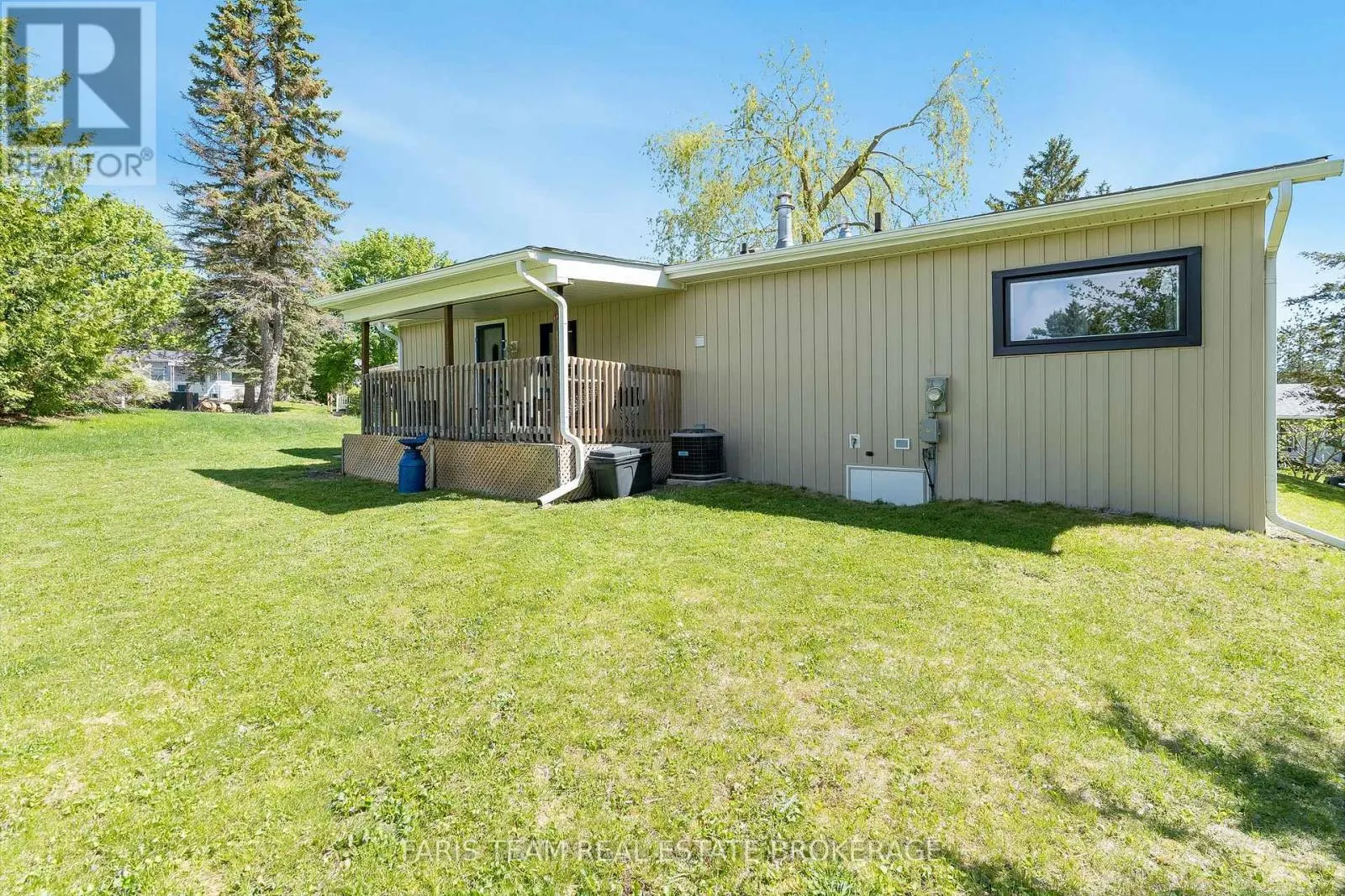 21 HAWTHORNE DRIVE