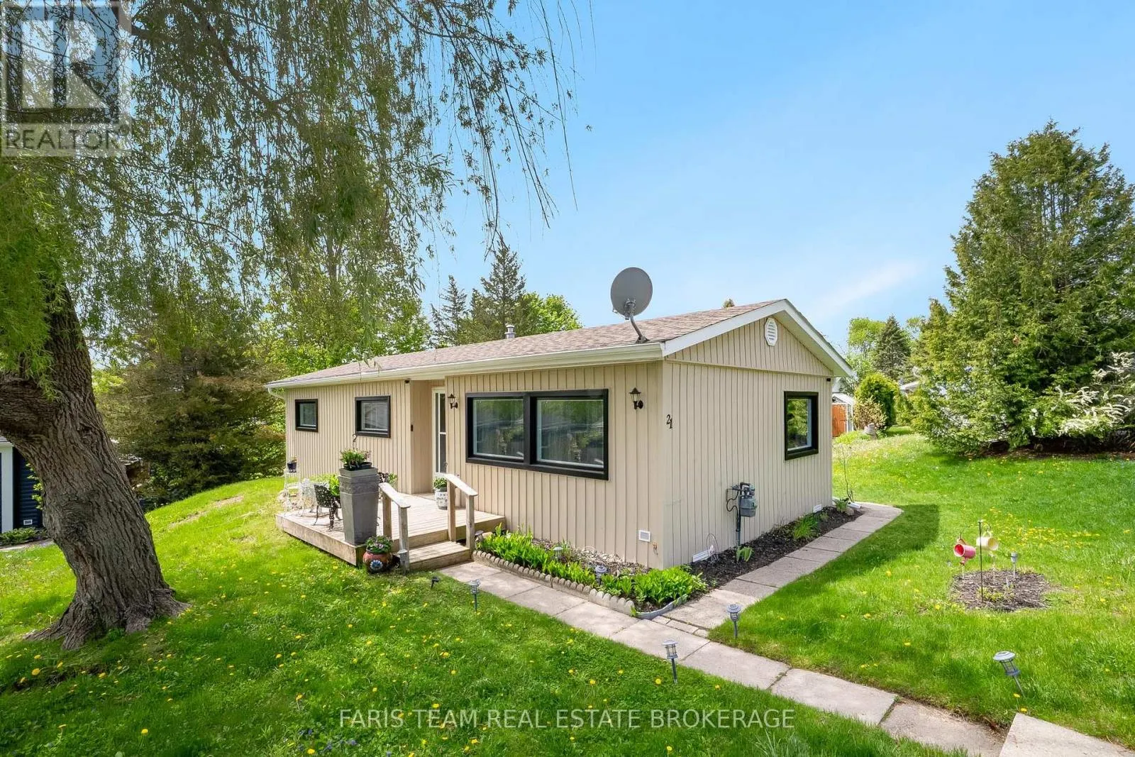 21 HAWTHORNE DRIVE
