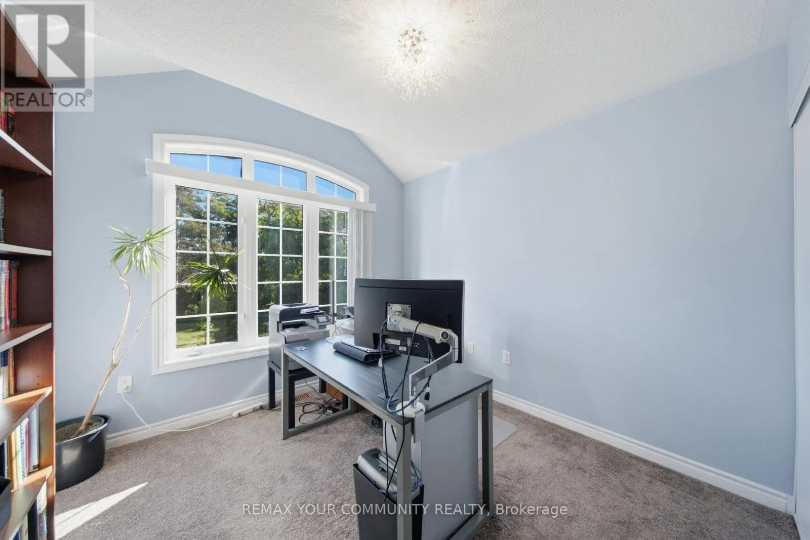 4 DANIEL REAMAN CRESCENT