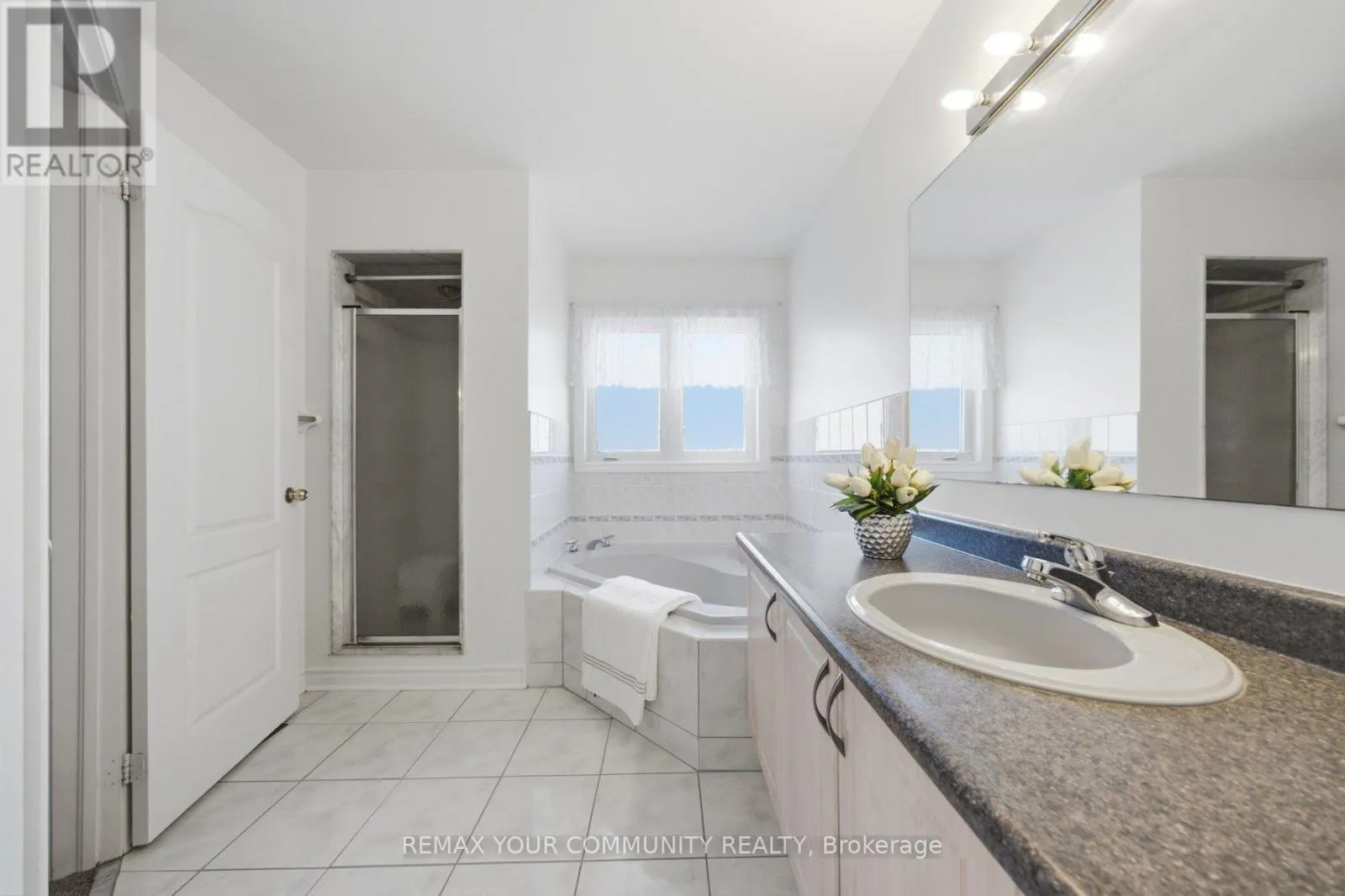 4 DANIEL REAMAN CRESCENT