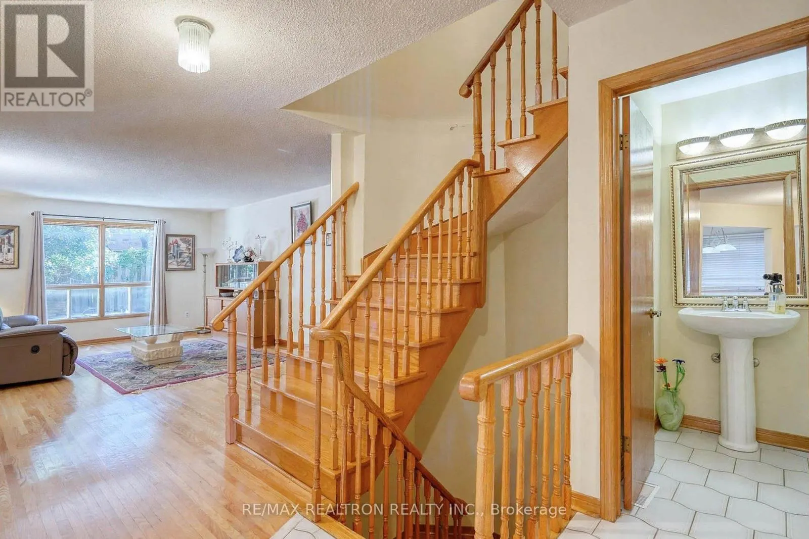 38 KIMBERGATE WAY