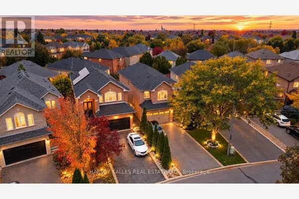 35 WATER GARDEN LANE
