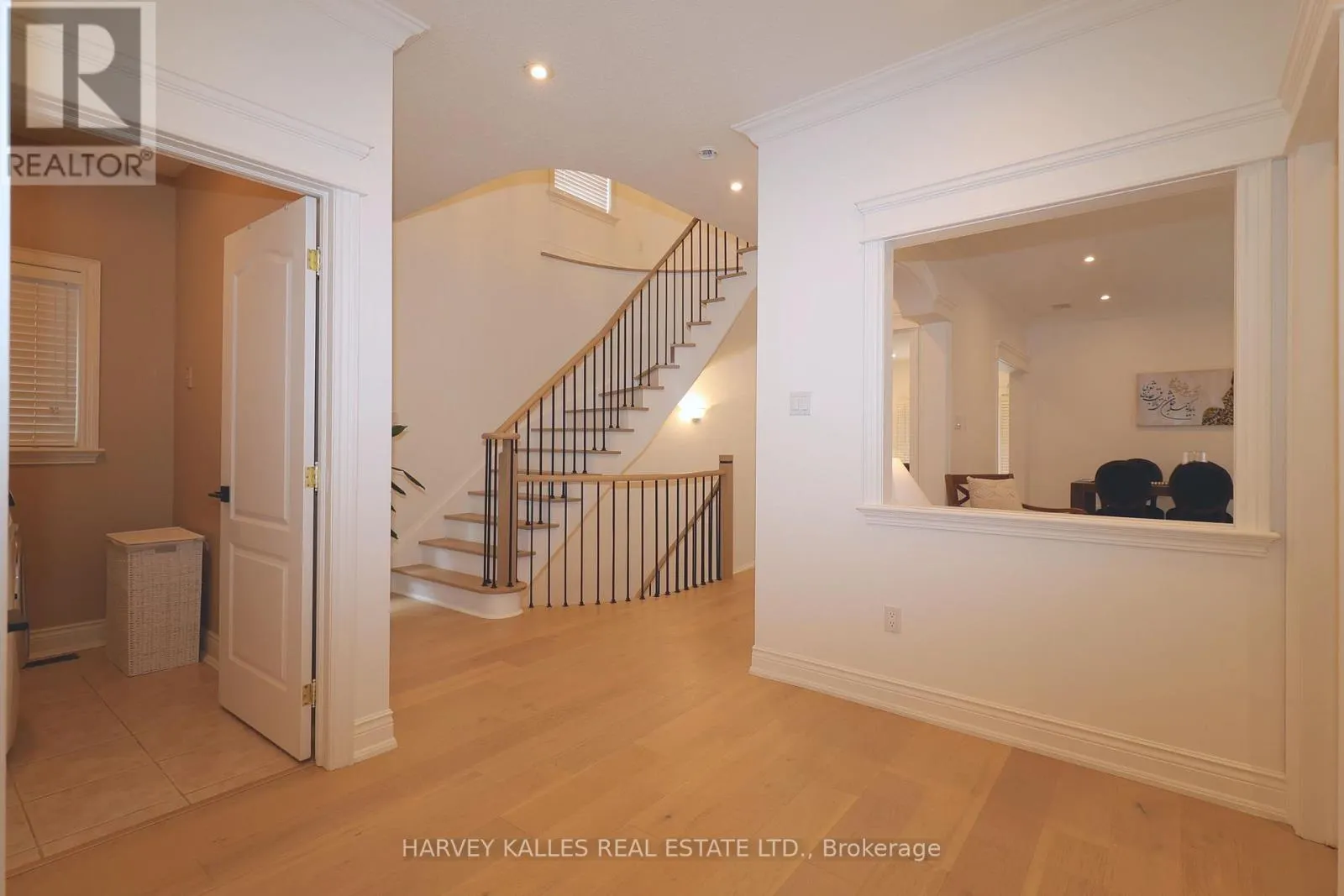 35 WATER GARDEN LANE