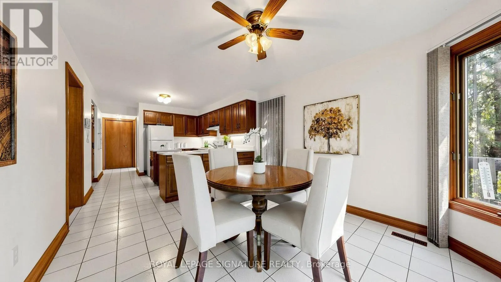 8 ROYAL GARDEN BOULEVARD
