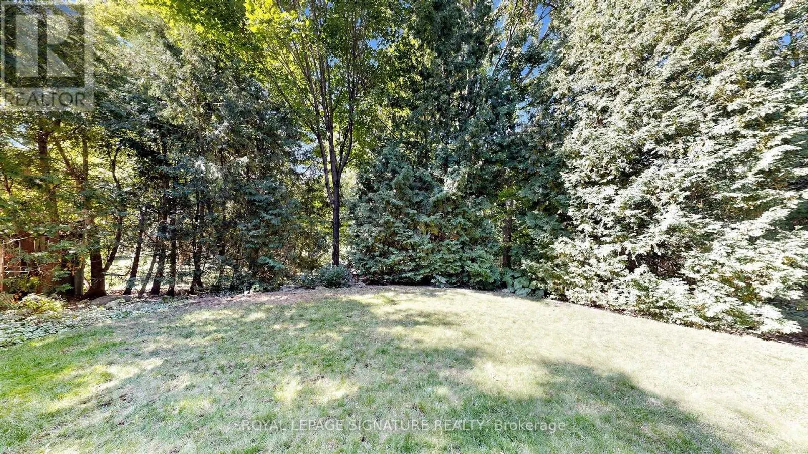 8 ROYAL GARDEN BOULEVARD