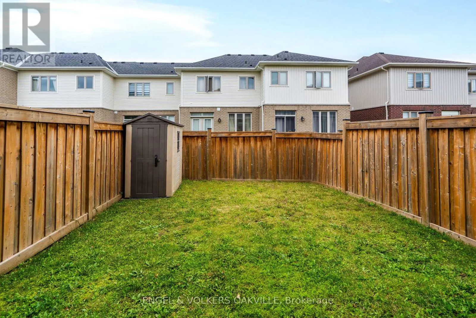 44 CLIFFORD CRESCENT