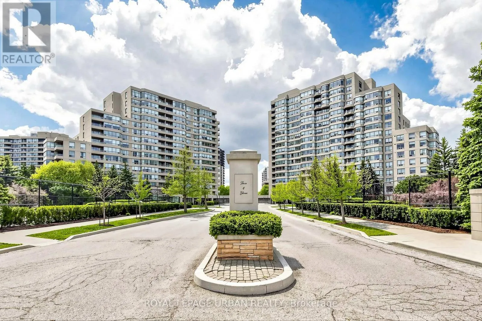 110 - 11 TOWNSGATE DRIVE