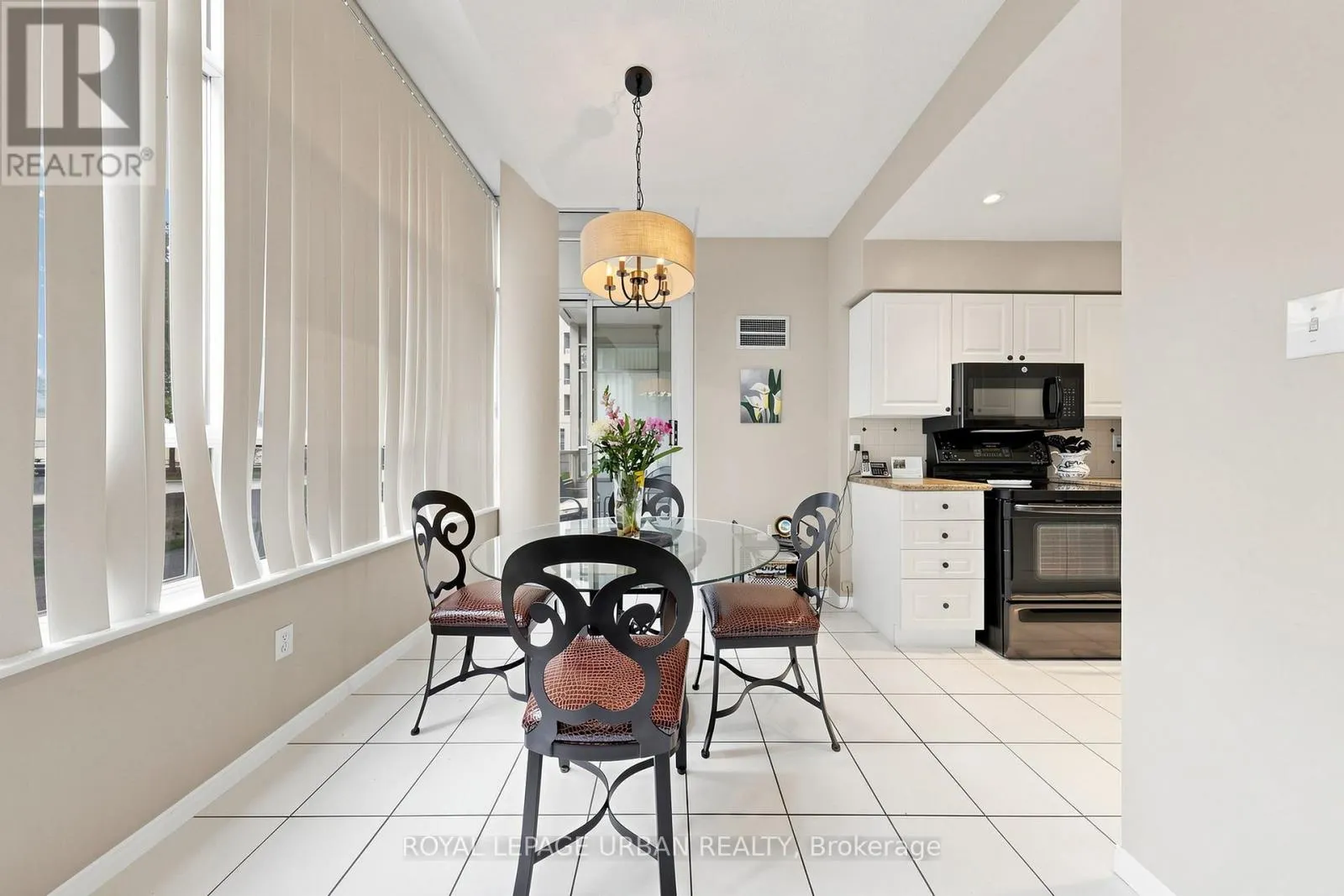 110 - 11 TOWNSGATE DRIVE
