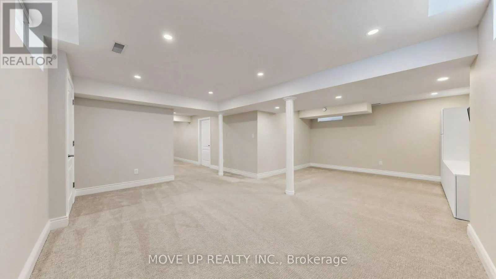35 LAUDERDALE DRIVE