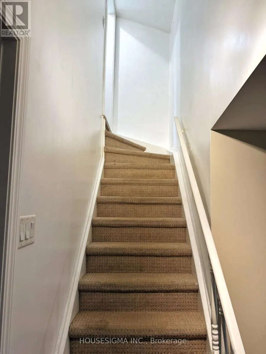 LOWER - 16 MENDYS FOREST STREET