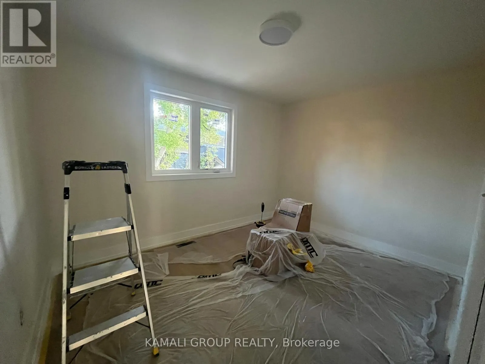 MAIN - 52 WALTER AVENUE