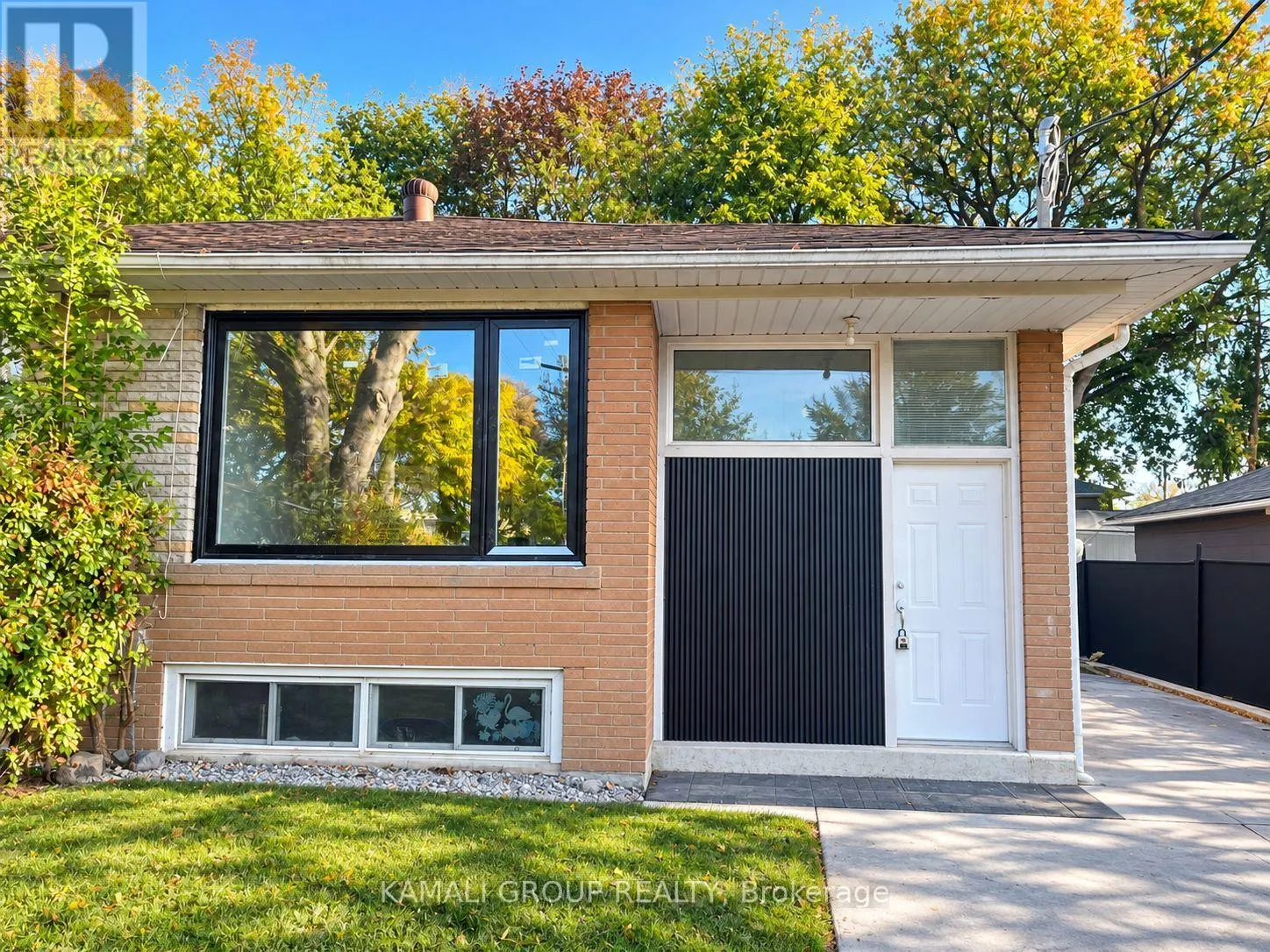 MAIN - 52 WALTER AVENUE