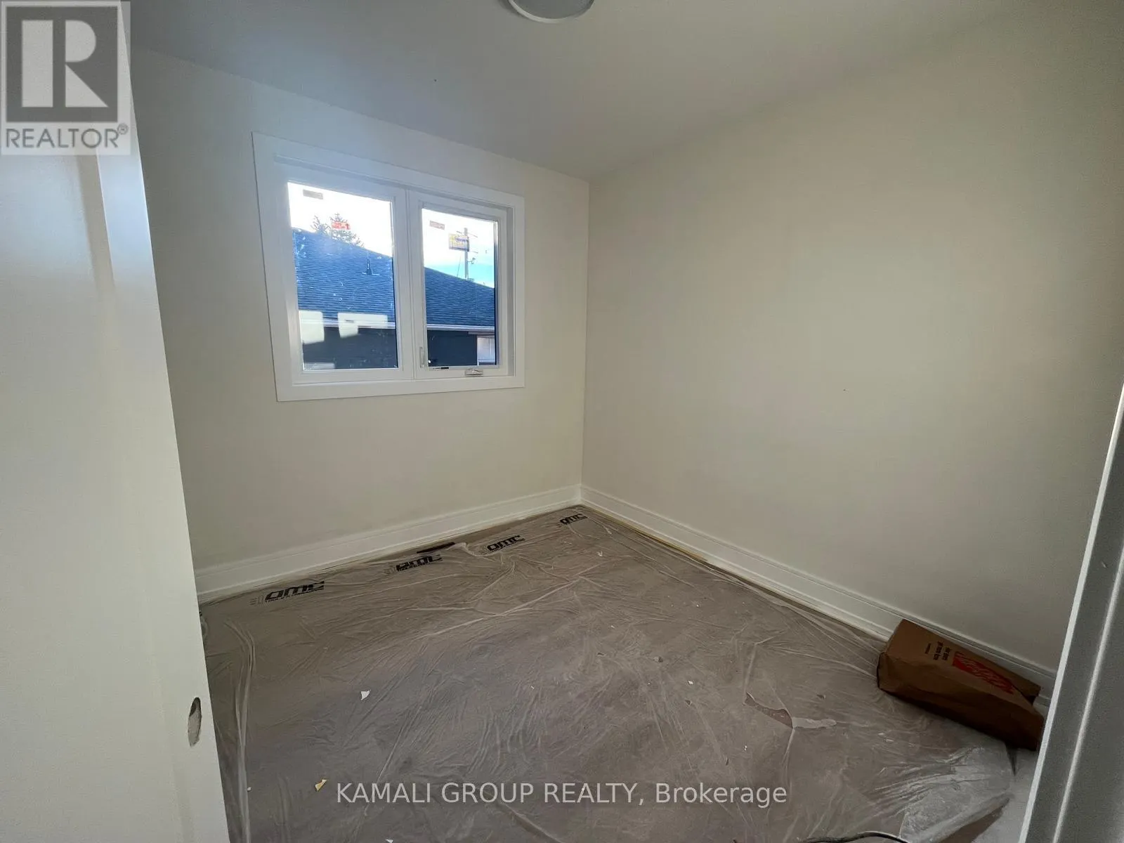 MAIN - 52 WALTER AVENUE
