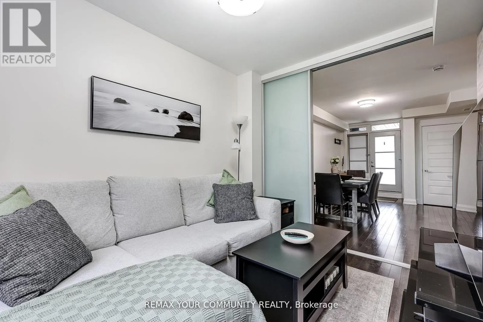 29 - 8169 KIPLING AVENUE