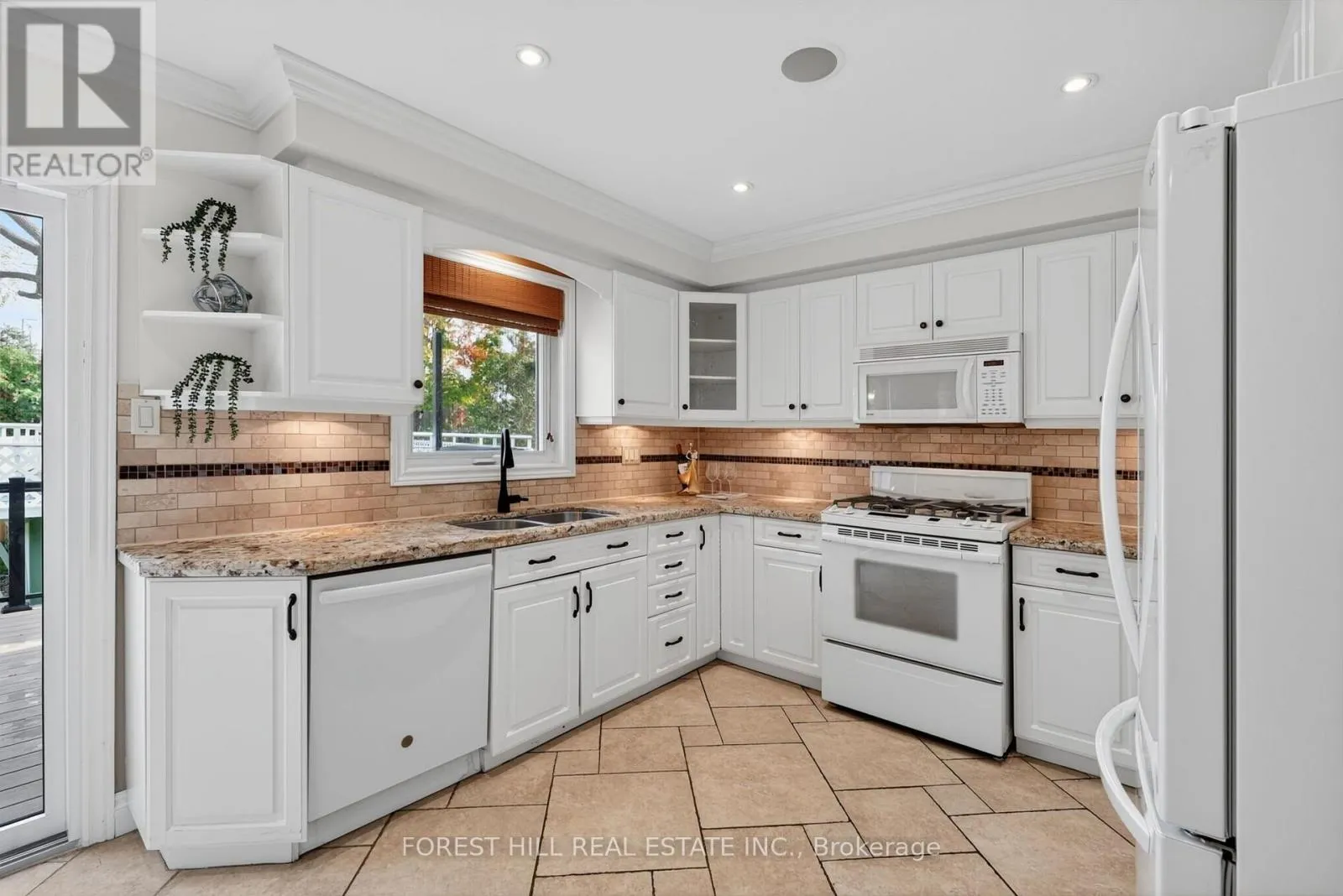 1068 WILDWOOD DRIVE