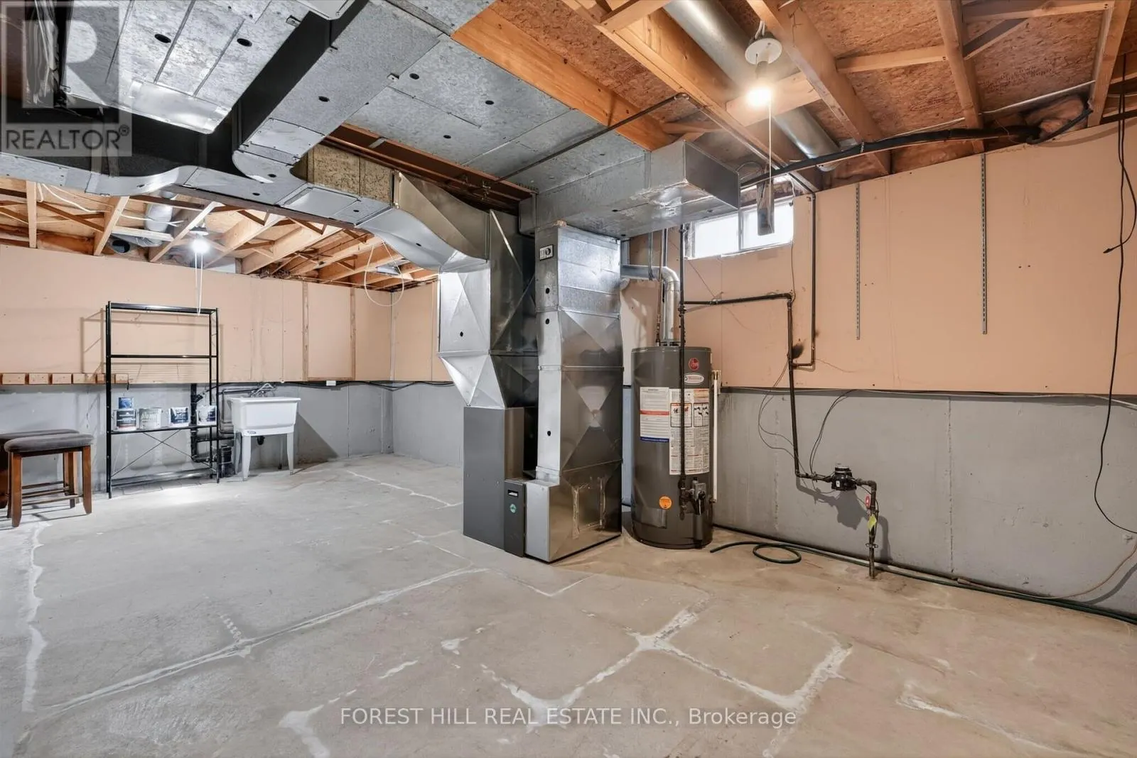 1068 WILDWOOD DRIVE