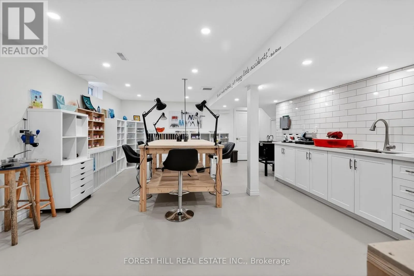 1068 WILDWOOD DRIVE