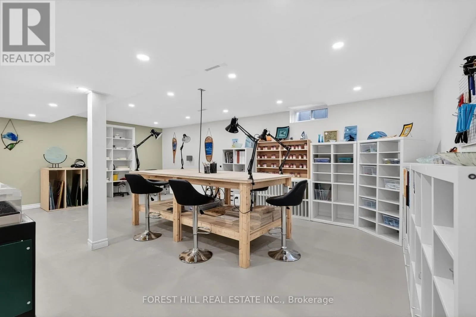 1068 WILDWOOD DRIVE