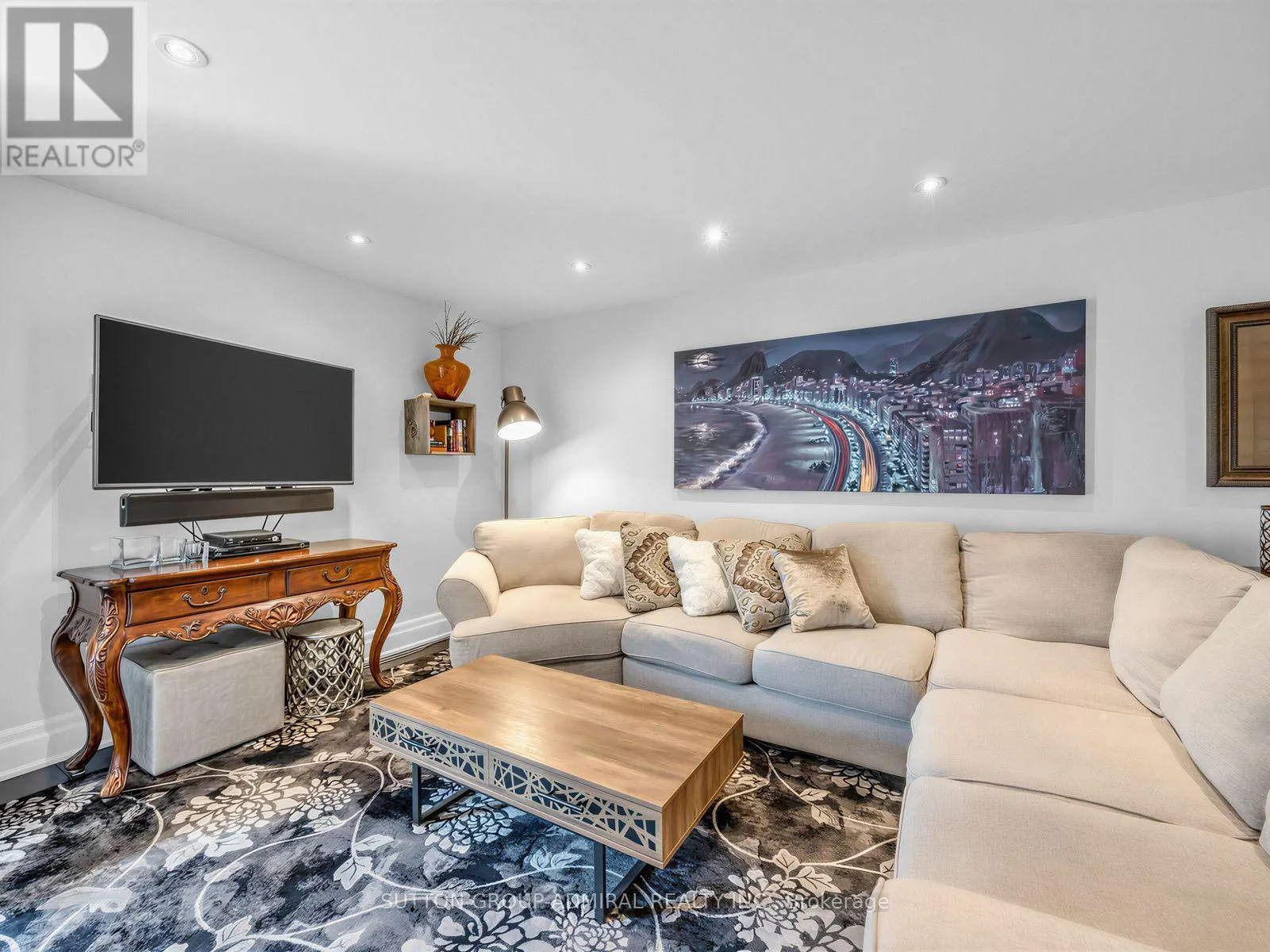 18 RIVIERA DRIVE