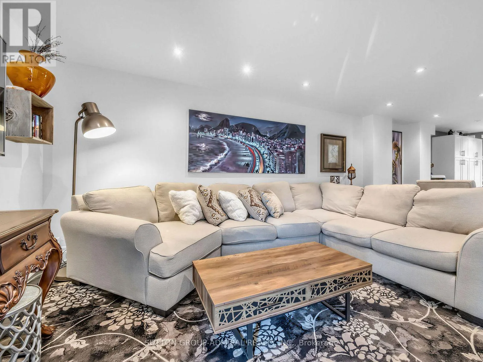 18 RIVIERA DRIVE