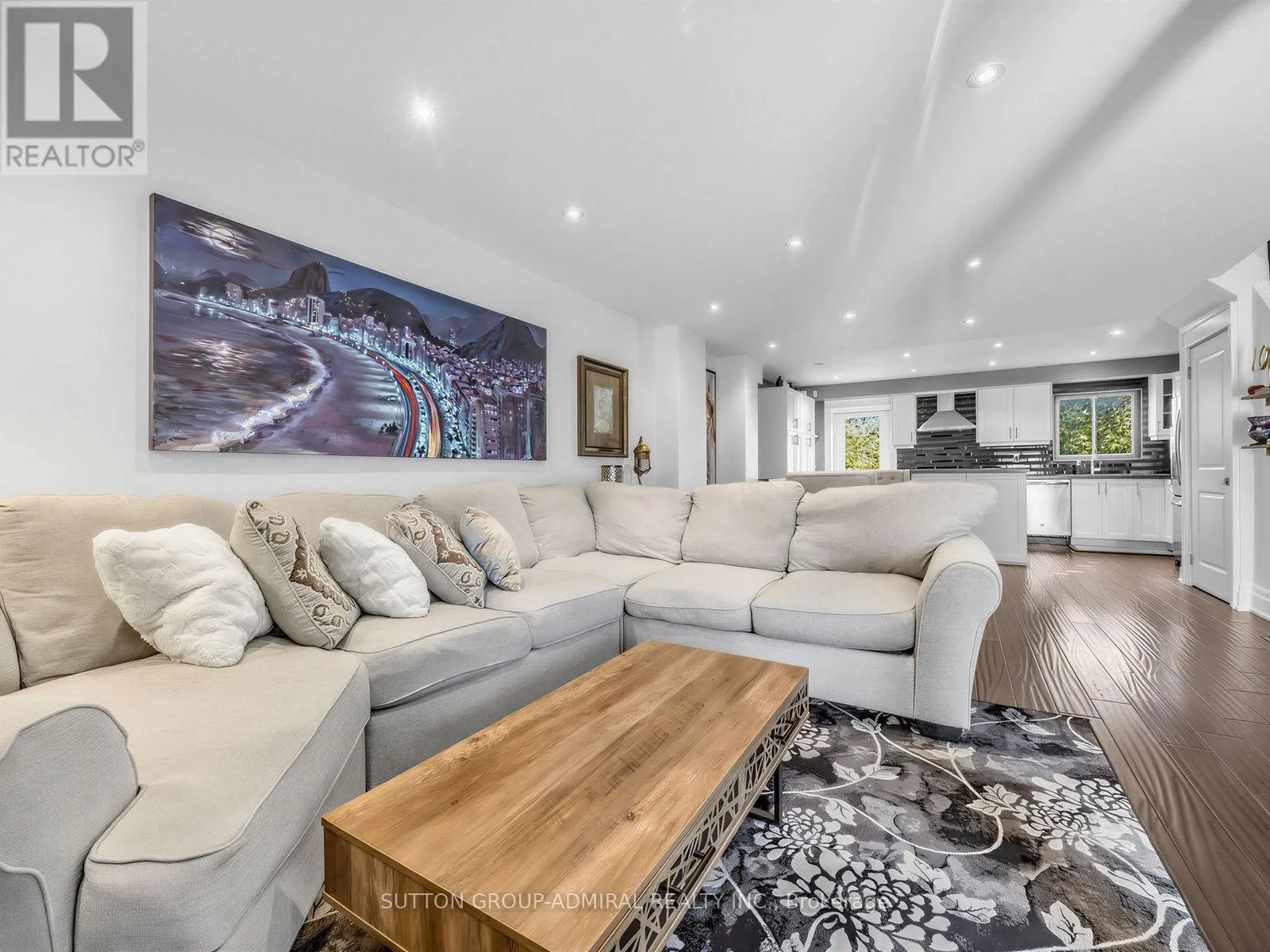 18 RIVIERA DRIVE