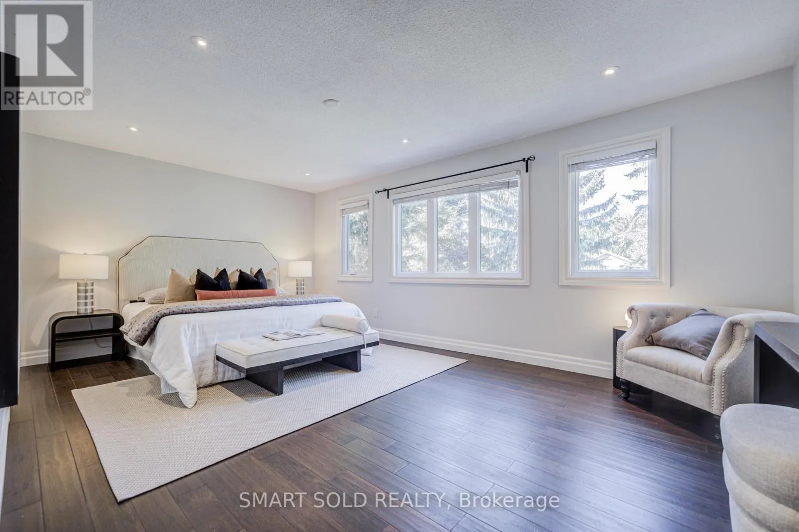 350 KIRBY CRESCENT