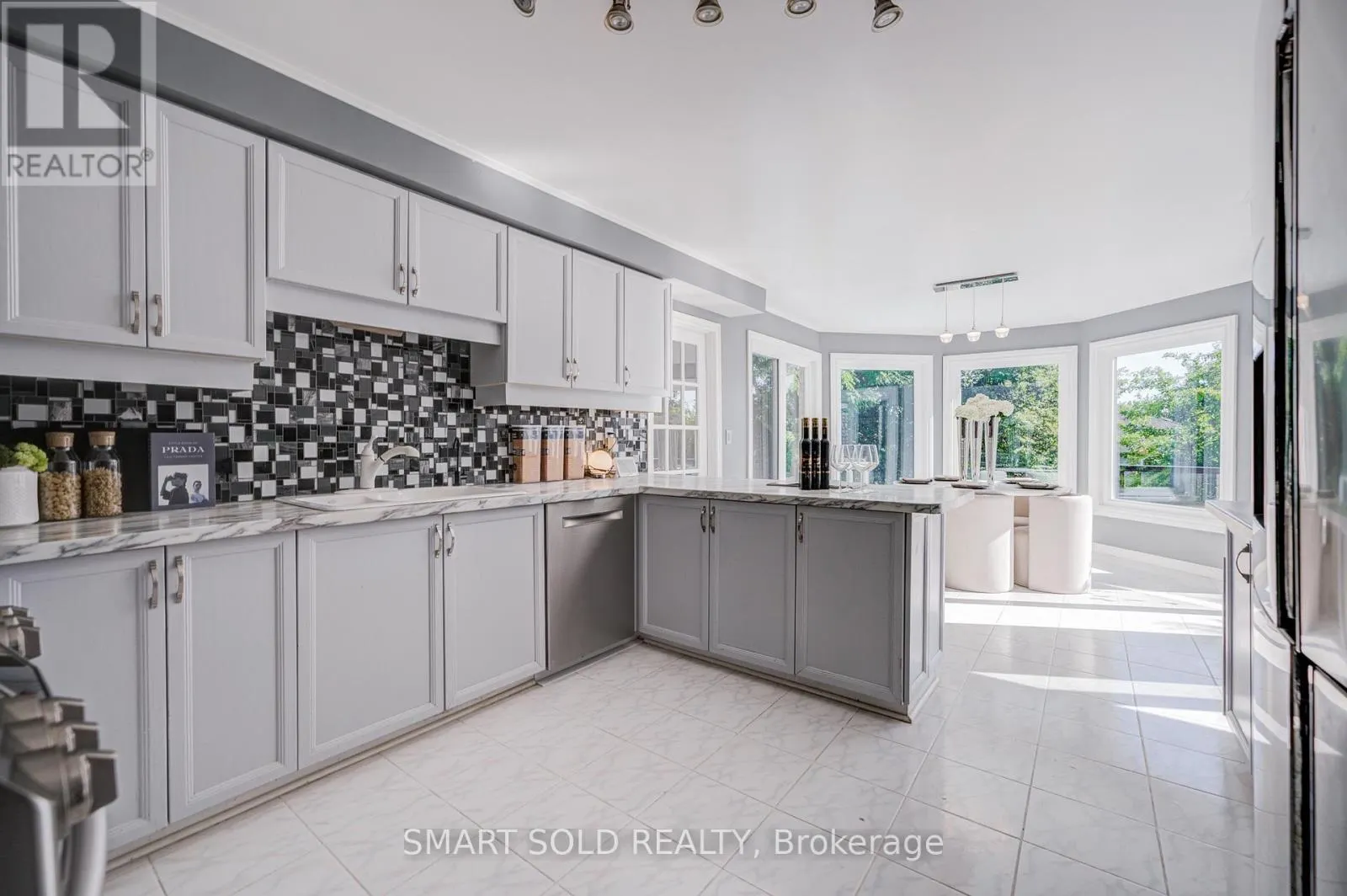 350 KIRBY CRESCENT