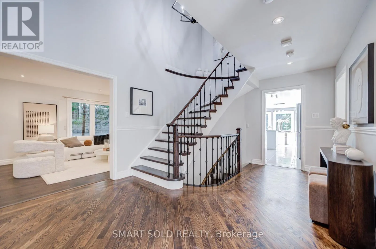 350 KIRBY CRESCENT