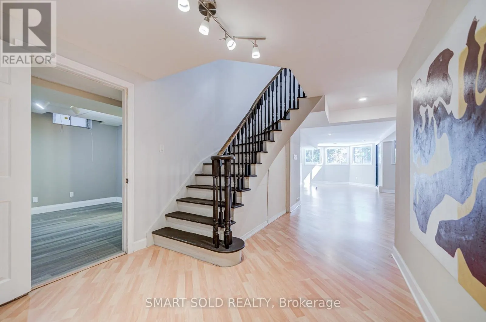 350 KIRBY CRESCENT