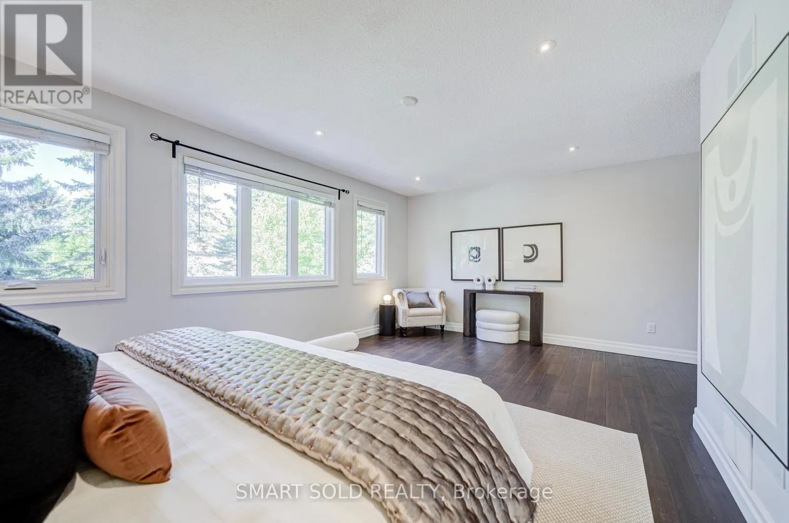 350 KIRBY CRESCENT