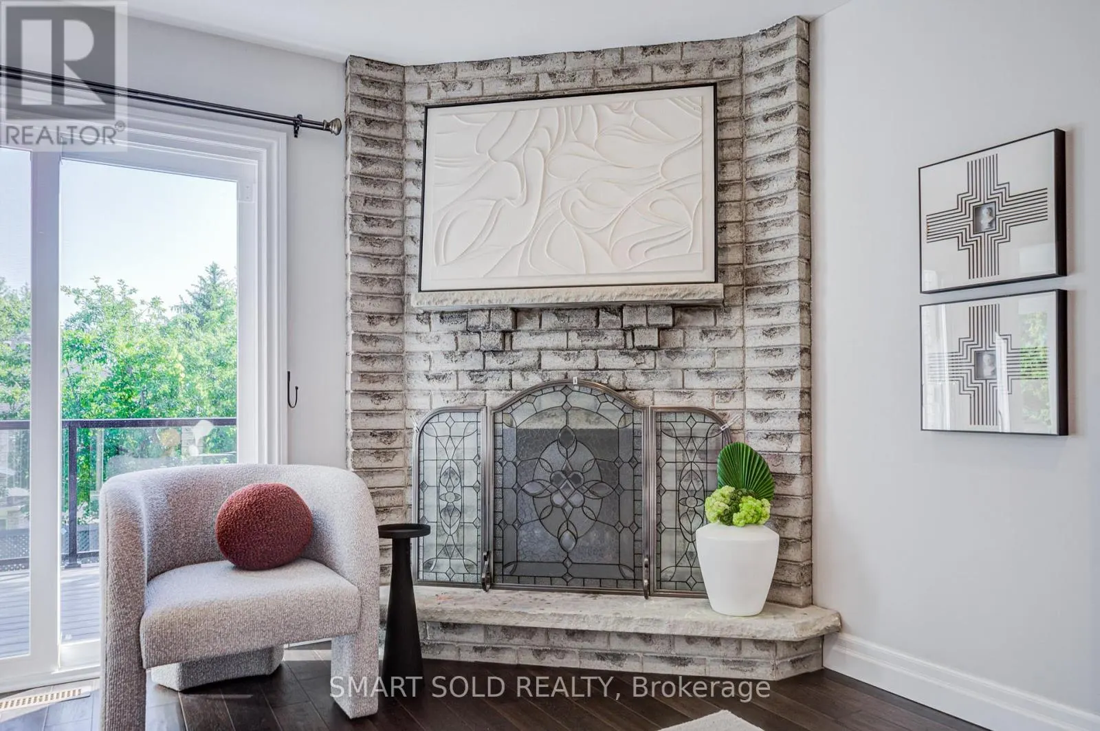 350 KIRBY CRESCENT