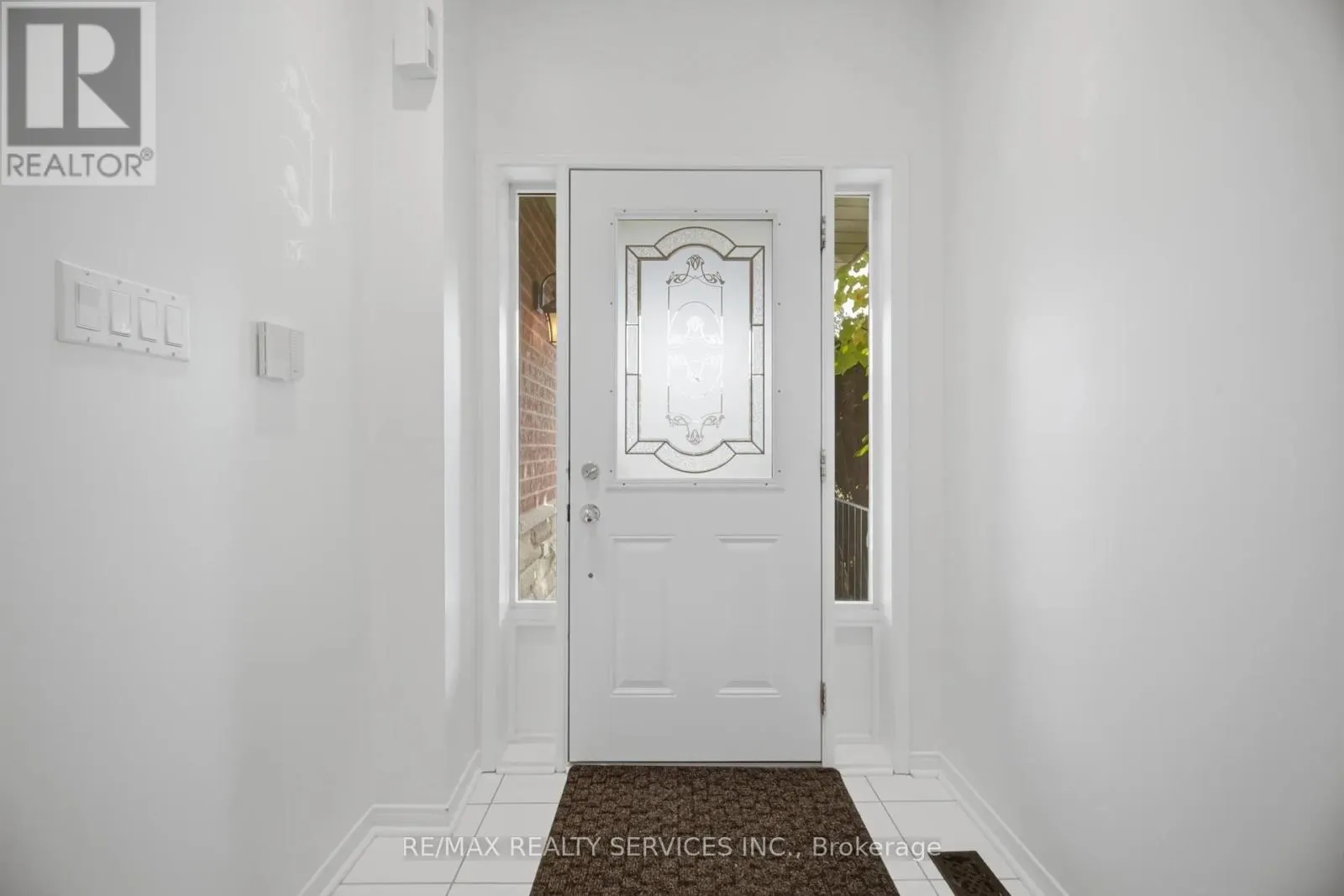 582 PLANTATION GATE