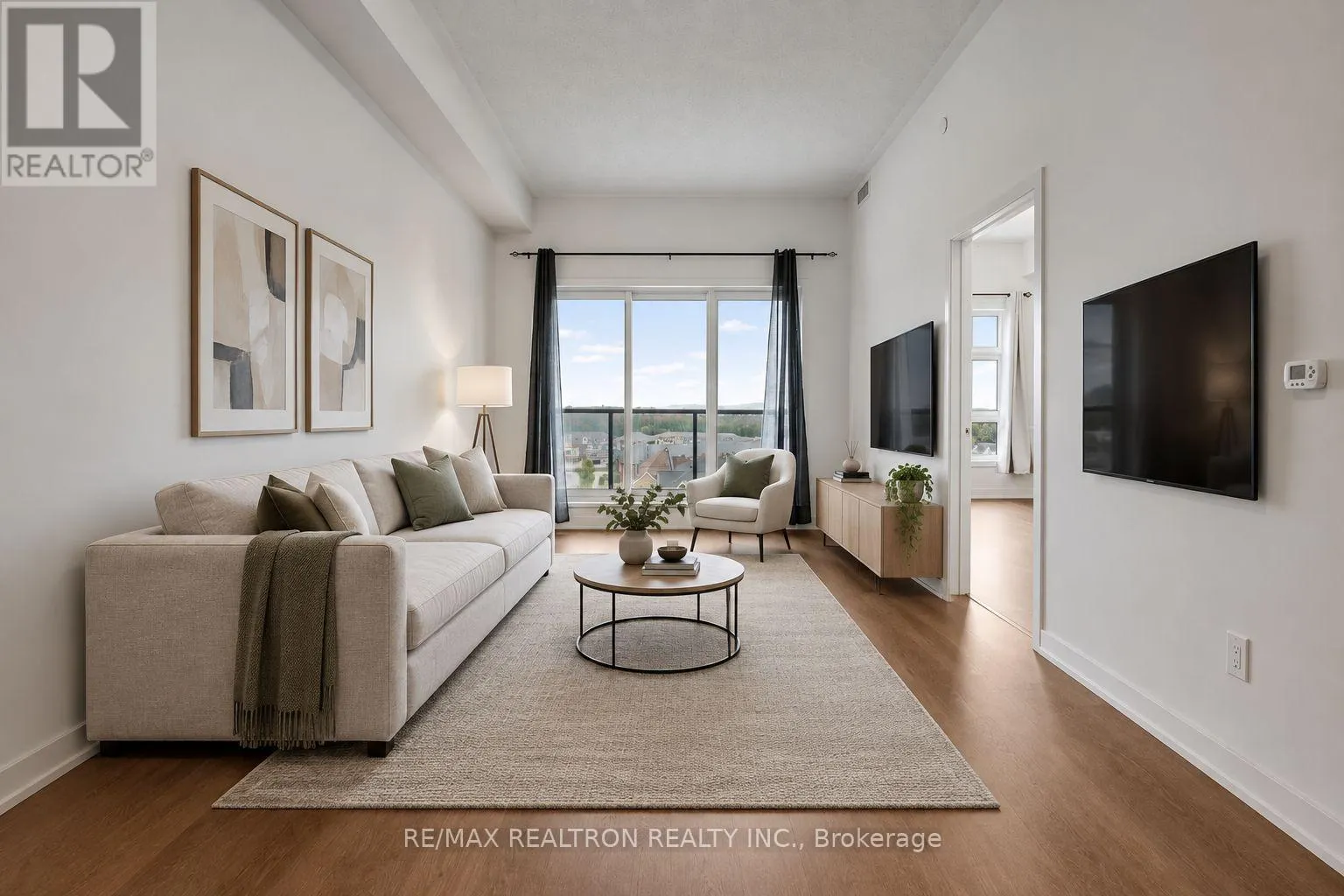 PH 446 - 555 WILLIAM GRAHAM DRIVE W