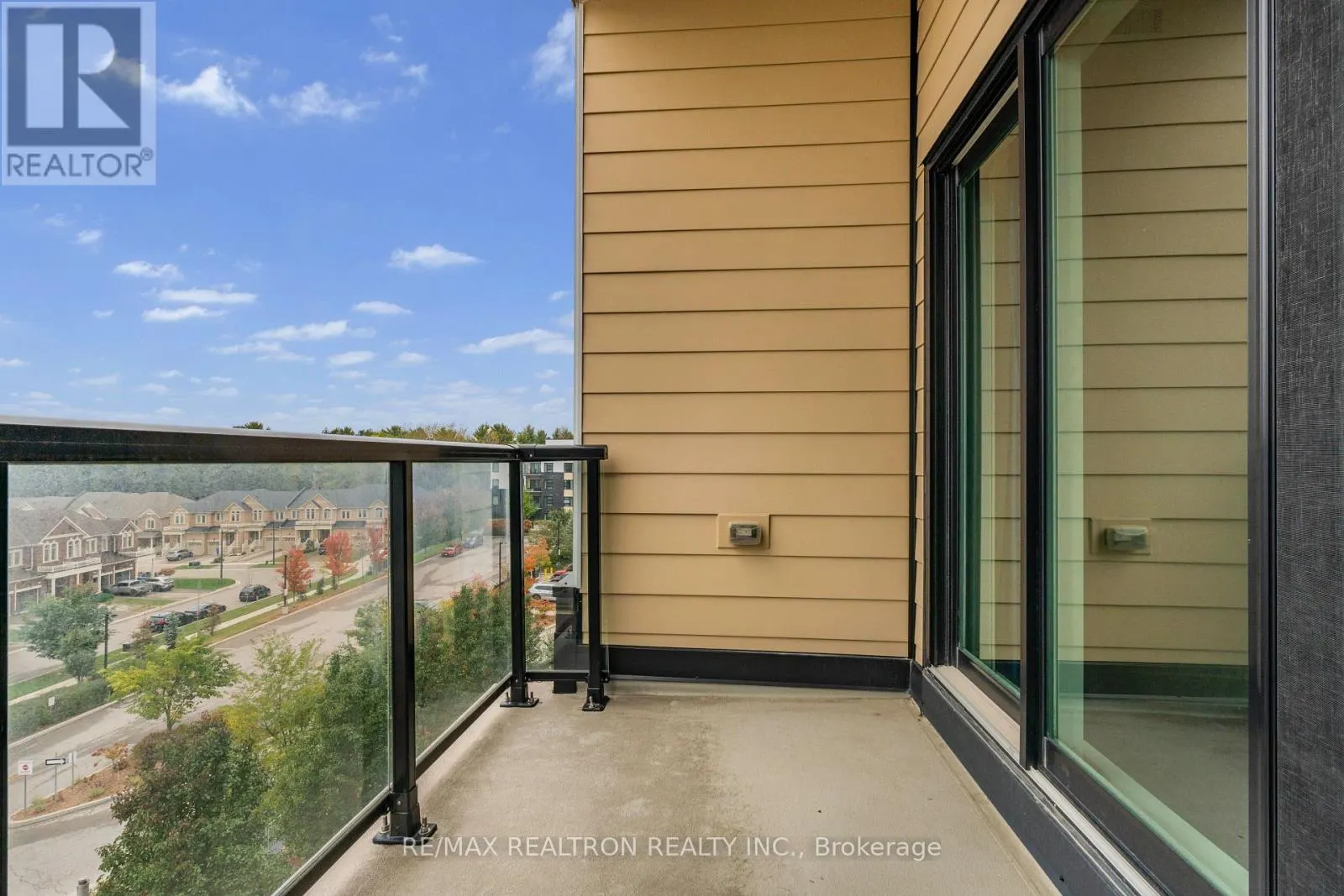 PH 446 - 555 WILLIAM GRAHAM DRIVE W