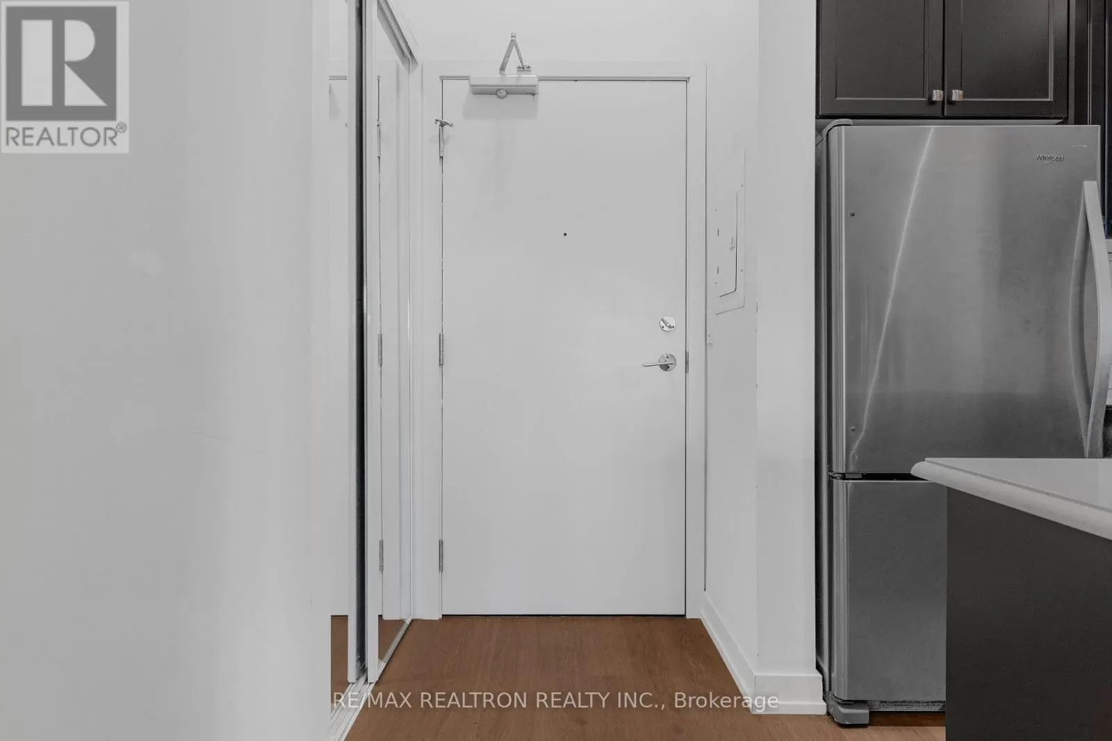 PH 446 - 555 WILLIAM GRAHAM DRIVE W