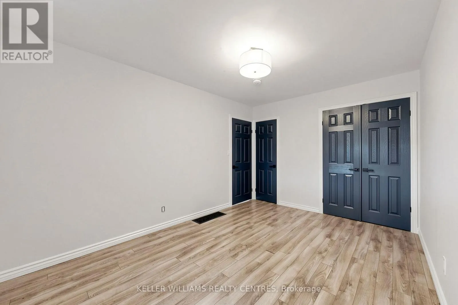 UPPER - 807 GREENFIELD CRESCENT