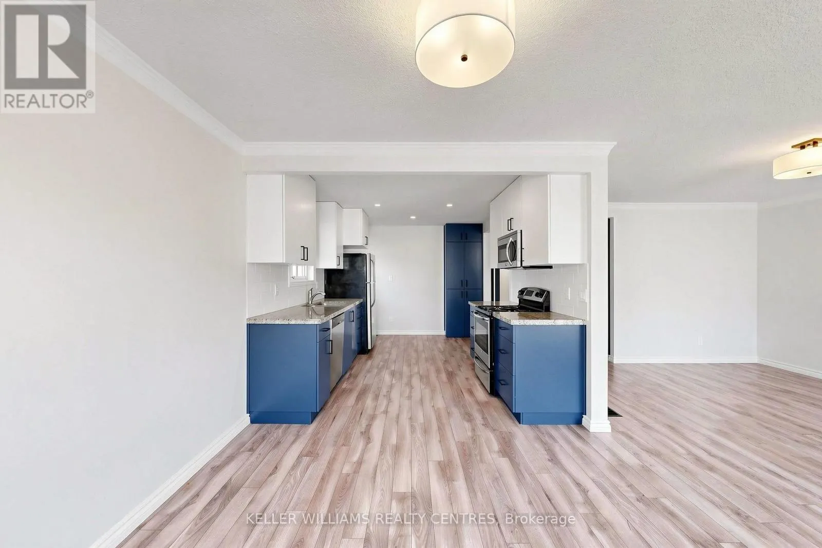 UPPER - 807 GREENFIELD CRESCENT