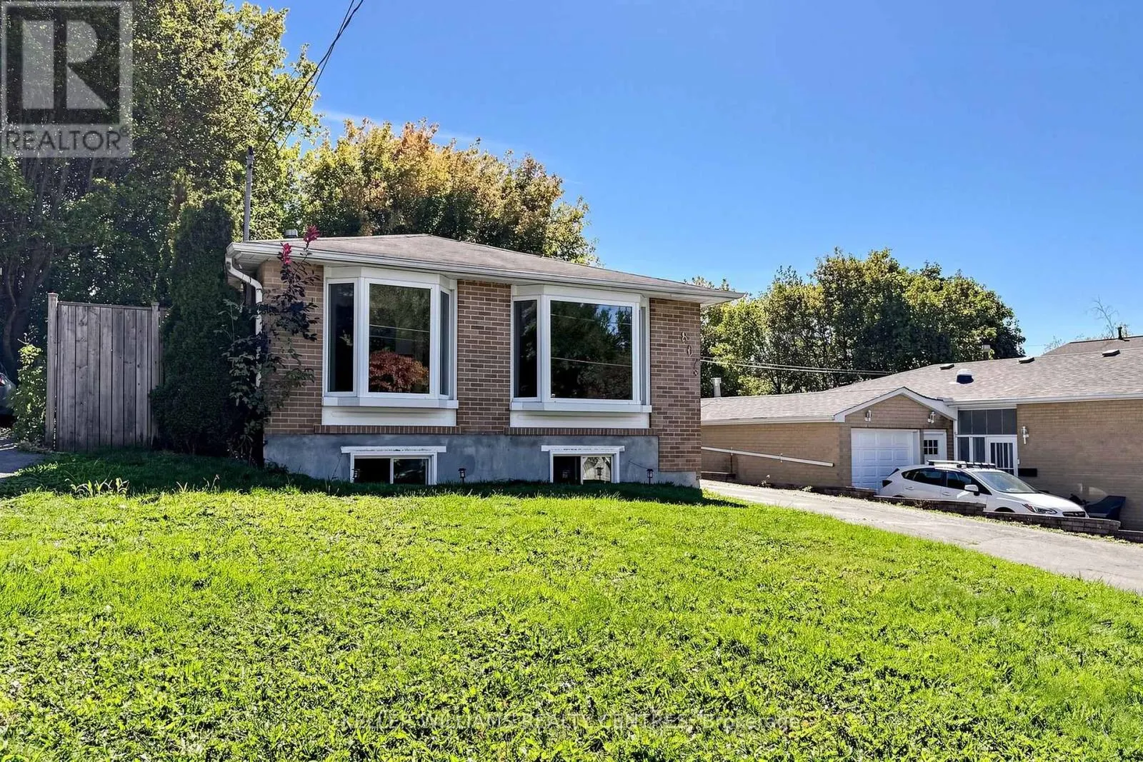 UPPER - 807 GREENFIELD CRESCENT