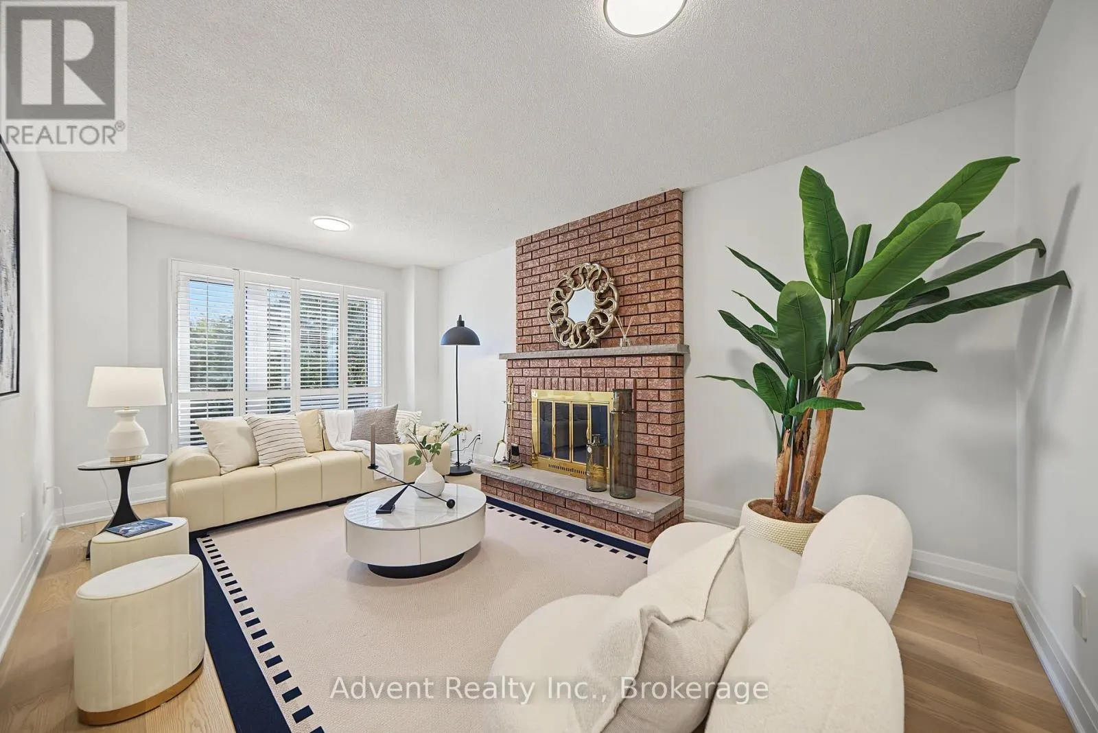 108 VALLEYWAY CRESCENT