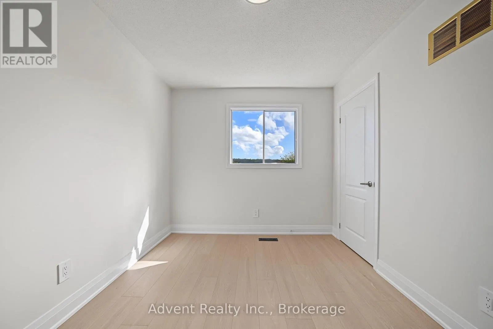 108 VALLEYWAY CRESCENT